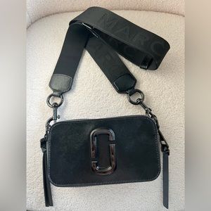 Marc Jacob’s snapshot crossbody bag!